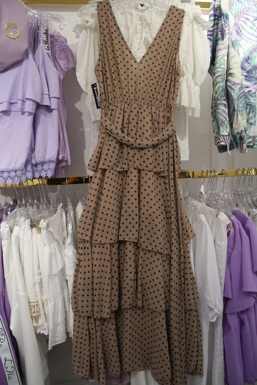 Trendy lato 2020: zobacz kolekcje najmodniejszych sukienek w gnieźnieńskich sklepach [FOTO]