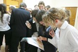 Próbny egzamin gimnazjalny 2012 z Operonem. Test z języków obcych [arkusze, odpowiedzi]