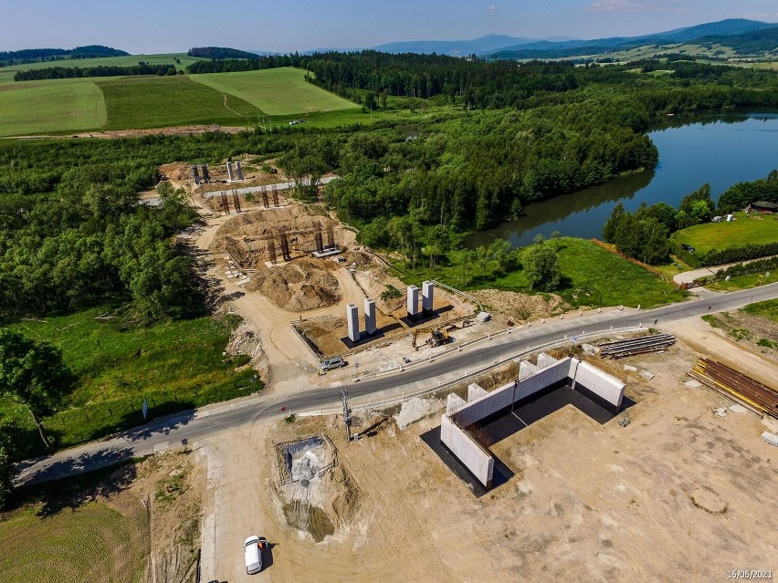 Lotnicze zdjęcia z budowy dolnośląskiego odcinka drogi...