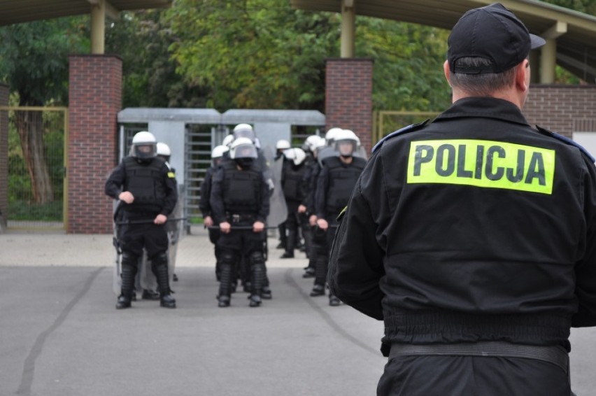 Policja w Kaliszu ćwiczyła interwencje w sytuacji zbiorowego...