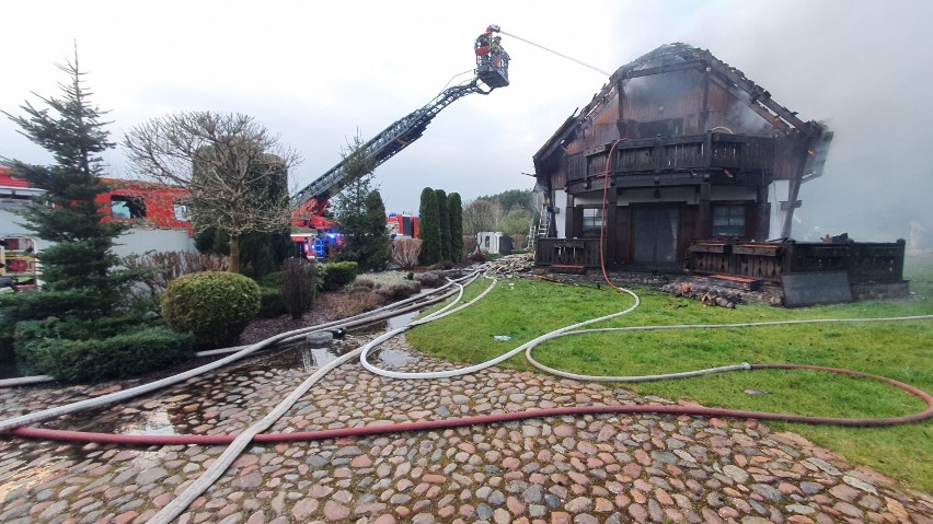Pożar domu jednorodzinnego w Lubiaszowie (gm. Wolbórz)....