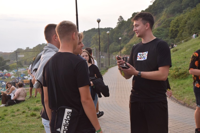 Polish Hip-Hop Festival. Dzień drugi. Festiwalowicze pokonali burze! Zobacz zdjęcia z drugiego dnia festiwalu! [ZDJĘCIA]