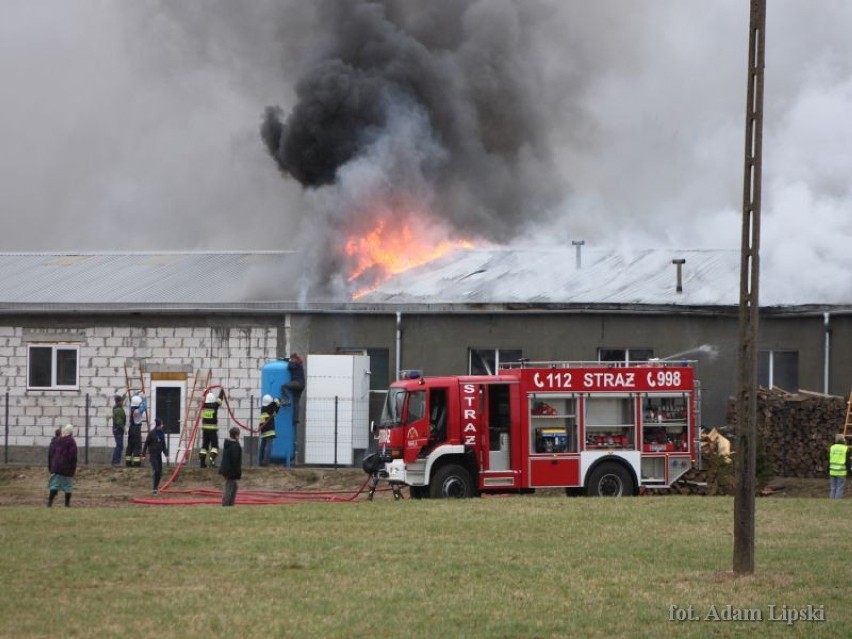 Pożar lakierni w Nakli (gm. Parchowo). Nikomu nic się nie stało ZDJĘCIA