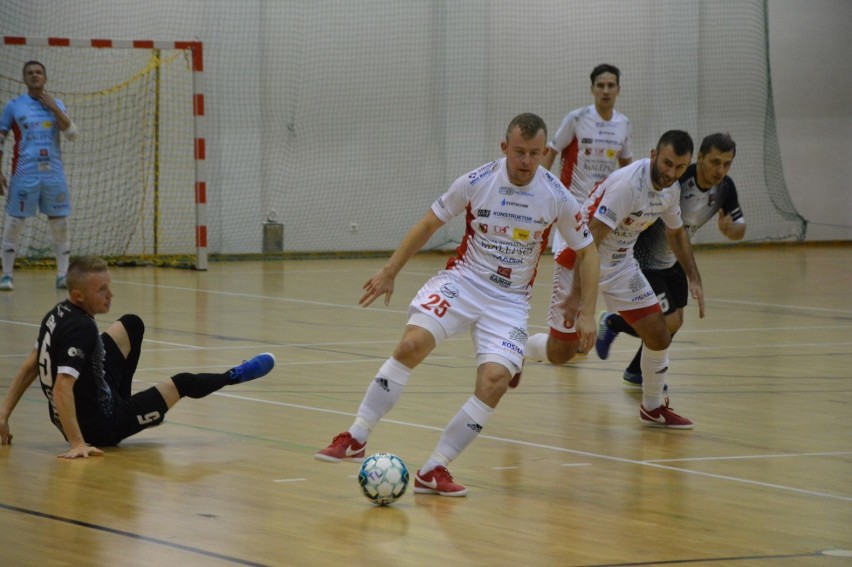 Futsal. LSSS Team do ostatnich sekund gonił Leszno. Wolej Madziąga ozdobą meczu