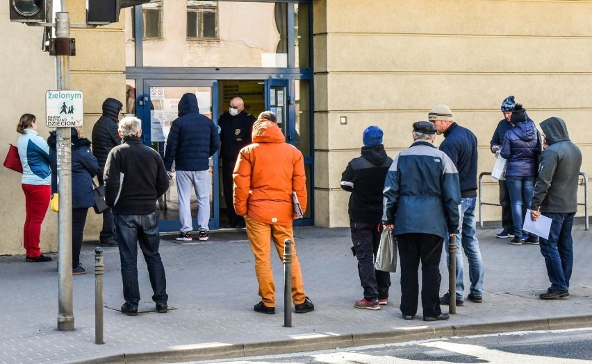 Tak było we wtorek przed Urzędem Miasta Bydgoszczy przy...