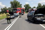 Wypadek w Gniewomirowicach, ciężarna kobieta przewieziona do szpitala, droga Legnica - Chojnów zablokowana, zdjęcia