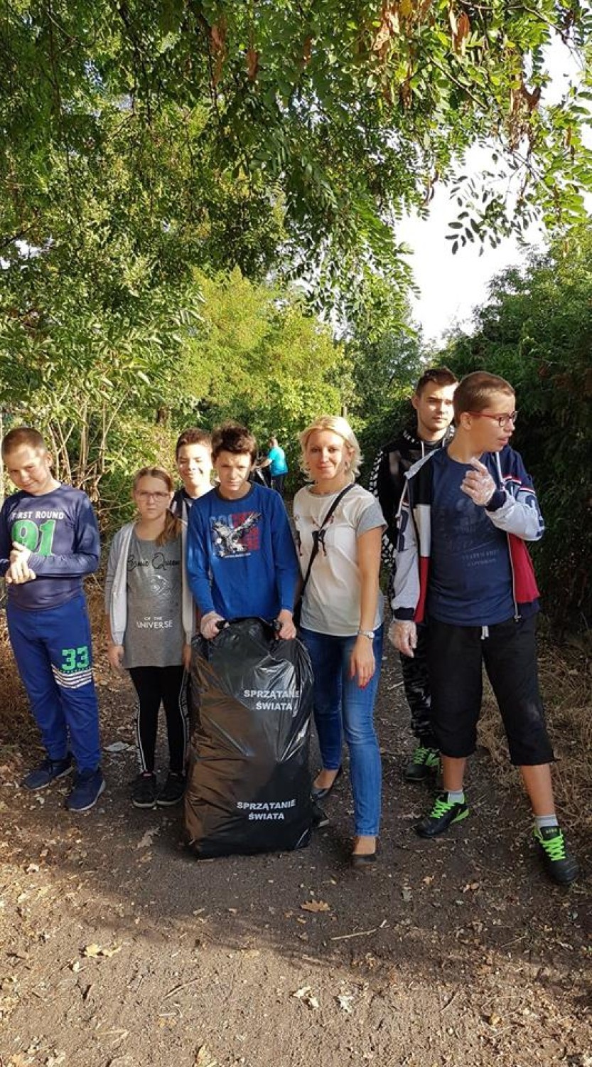 Sprzątanie świata. Ekologiczny i zdrowy dzień w żagańskim SOSW [ZDJĘCIA]