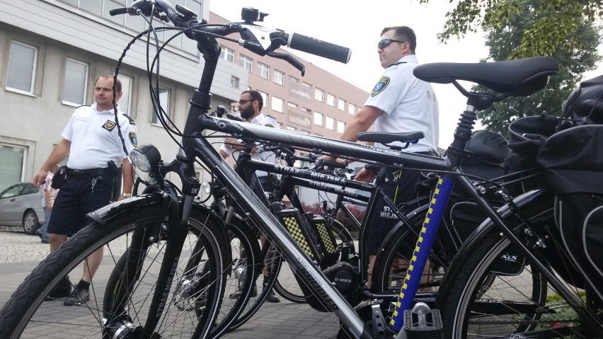 Straż miejska w Rybniku przesiada się na rowery. Elektryczne i trekingowe