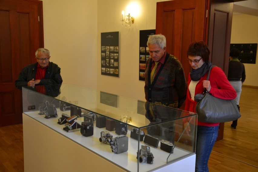 Wystawa aparatów na zamku w Raciborzu