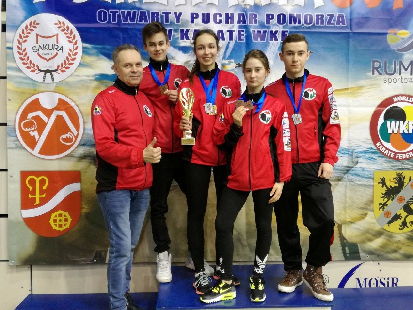 Pleszewski Klub Karate zdobył sześć medali na Międzynarodowym Turnieju Karate "Pomerania Cup", który odbył się w Rumii  