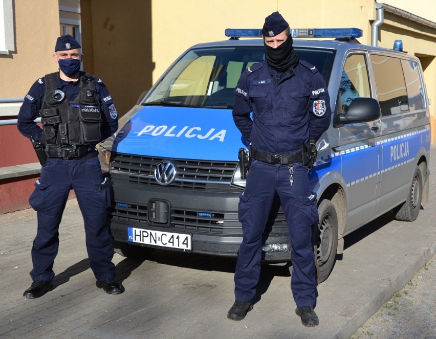 Pruszcz Gdański. 30-latek chciał skoczyć pod pociąg. Mężczyznę uratowali policjanci