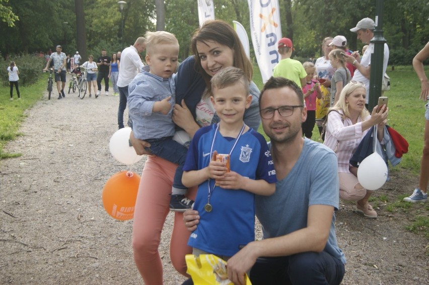 Polska Biega 2019: Całe rodziny pobiegły dziś w grodziskim Parku Miejskim! [GALERIA ZDJĘĆ] 