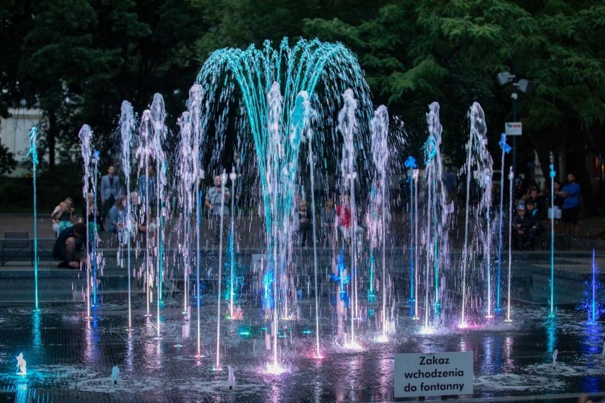 Multimedialna fontanna „Kolorowy Strumień Wody” przed...