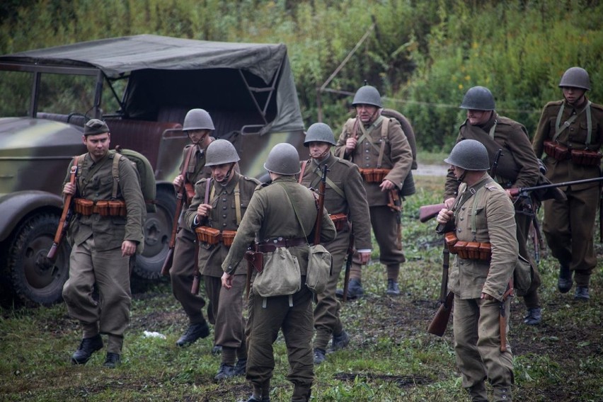 Zdjęcie z ubiegłorocznej inscenizacji historycznej w Kraśniku "Podziemie zbrojne Ziemi Kraśnickiej"