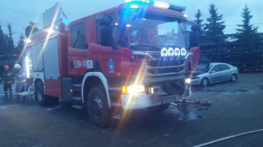 Pożar auta w Raszkowie