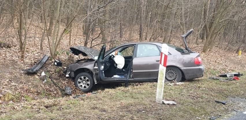 Wypadek pod Krosnem Odrzańskim. Zderzyły się dwa auta. Na...