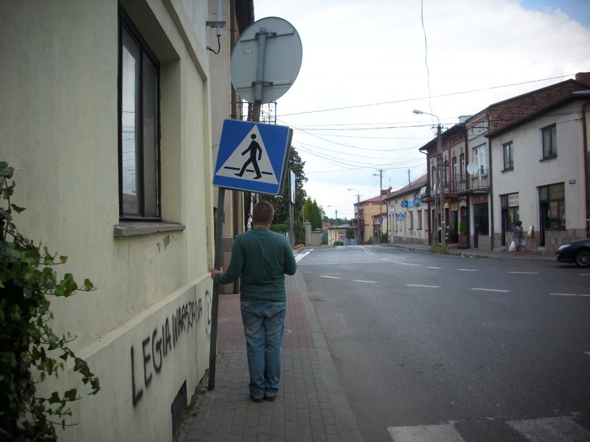 Jak mówią "Małych ludzi Pan Bóg stworzył". Dzięki temu w...