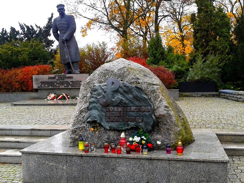 Marszałek Józef Piłsudski 1867-1935    Honorowy Obywatel Torunia