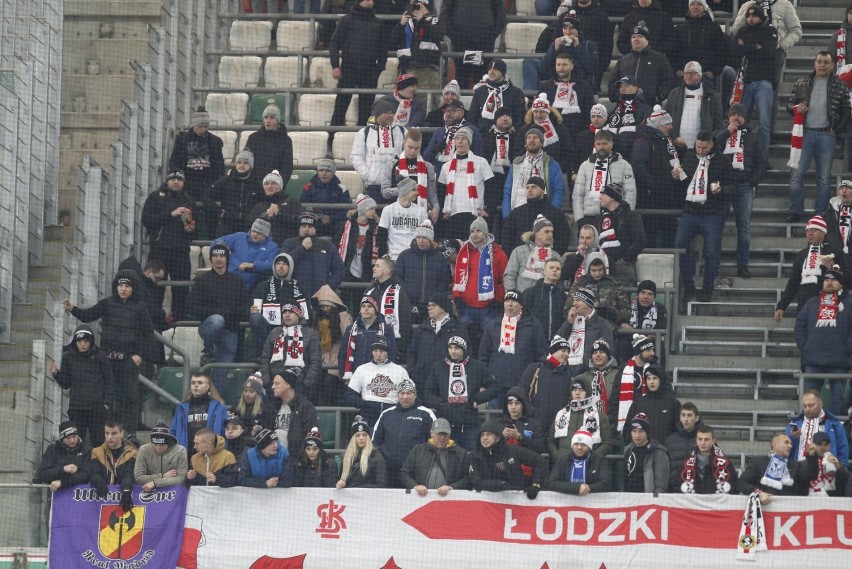 Kibice ŁKS Łódź na meczu z Legią w Warszawie (ZDJĘCIA)