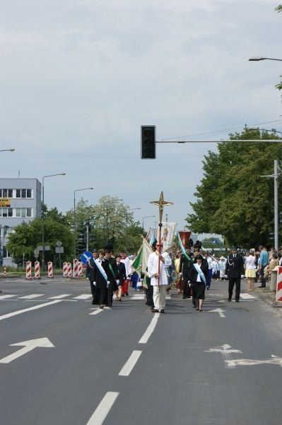 Konin. Boże Ciało 2013. Procesja do czterech ołtarzy [ZDJĘCIA]