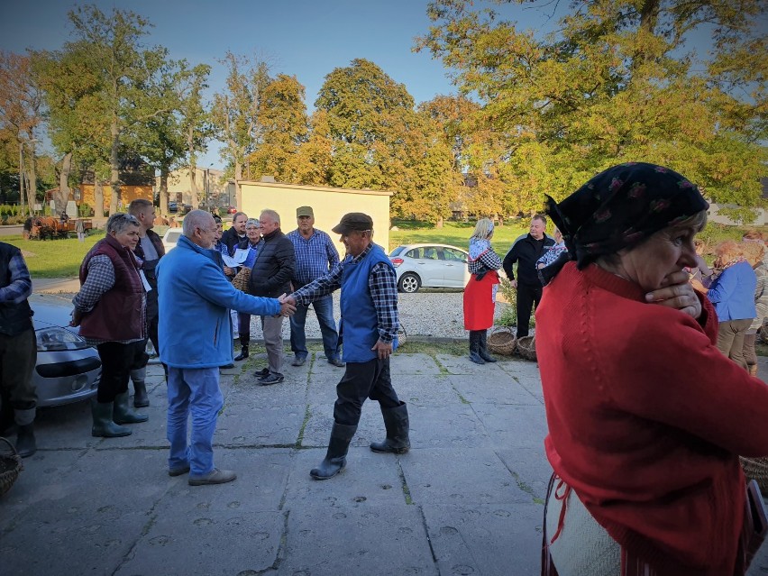 Wykopki w Celbowie - rywlaizacja sołectw 2019