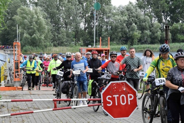 Podczas rajdu  15 sierpnia rowerzyści dwukrotnie będą przeprawiać się promem przez Gopło
