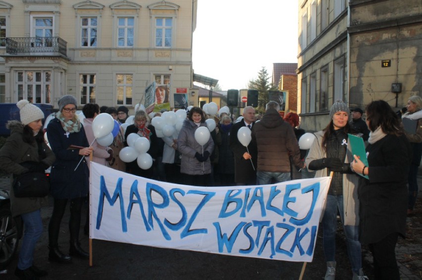 Ulicami Świebodzina przeszedł marsz Białej Wstążki
