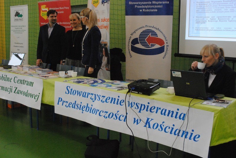 W Zespole Szkół Ponadgimnazjalnych w Krzywiniu odbyły się targi edukacji i pracy