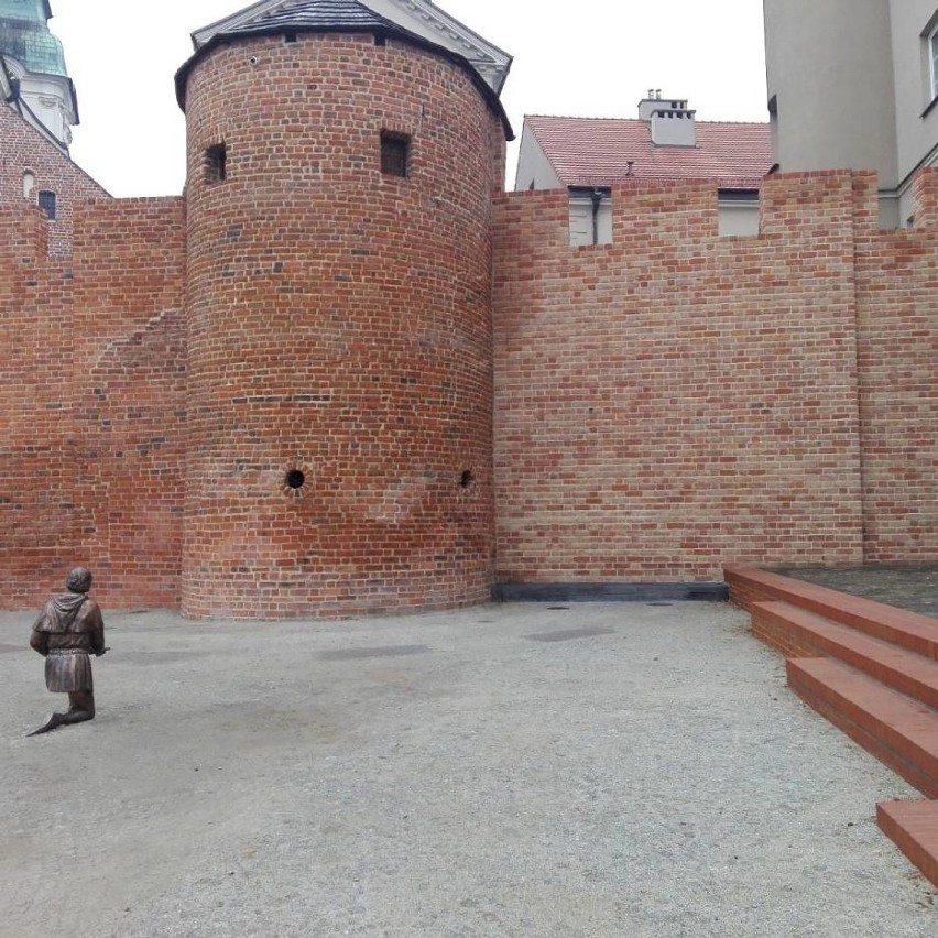 Centrum Kaliskich Baśni i Legend oraz Lokacji Miasta. W...