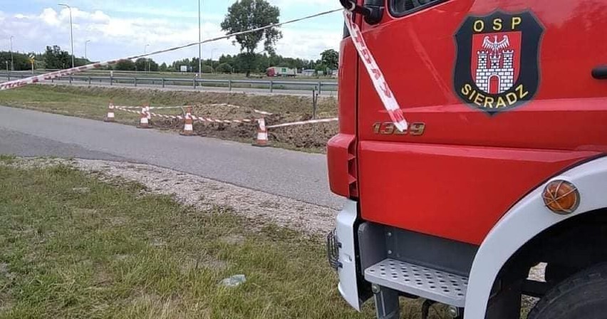 Niewybuch na  łączniku do S8 w Czechach pod Zduńską Wolą AKTUALIZACJA