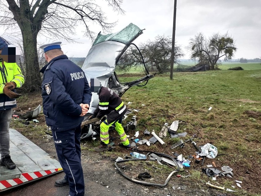 Wielka drogowa tragedia w Wielką Sobotę. Nie żyje strażak OSP Sękowo