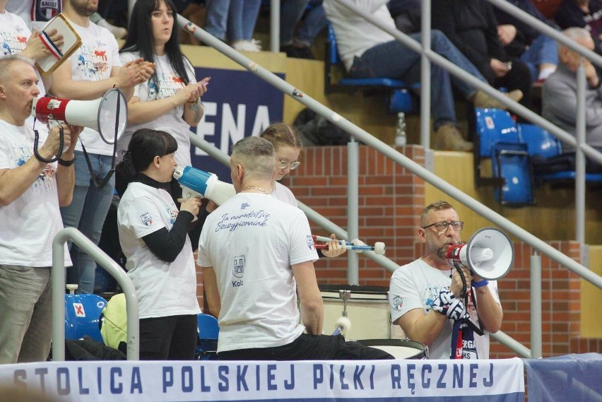 Kibice AWS Energa Szczypiorno Kalisz podczas meczu z...