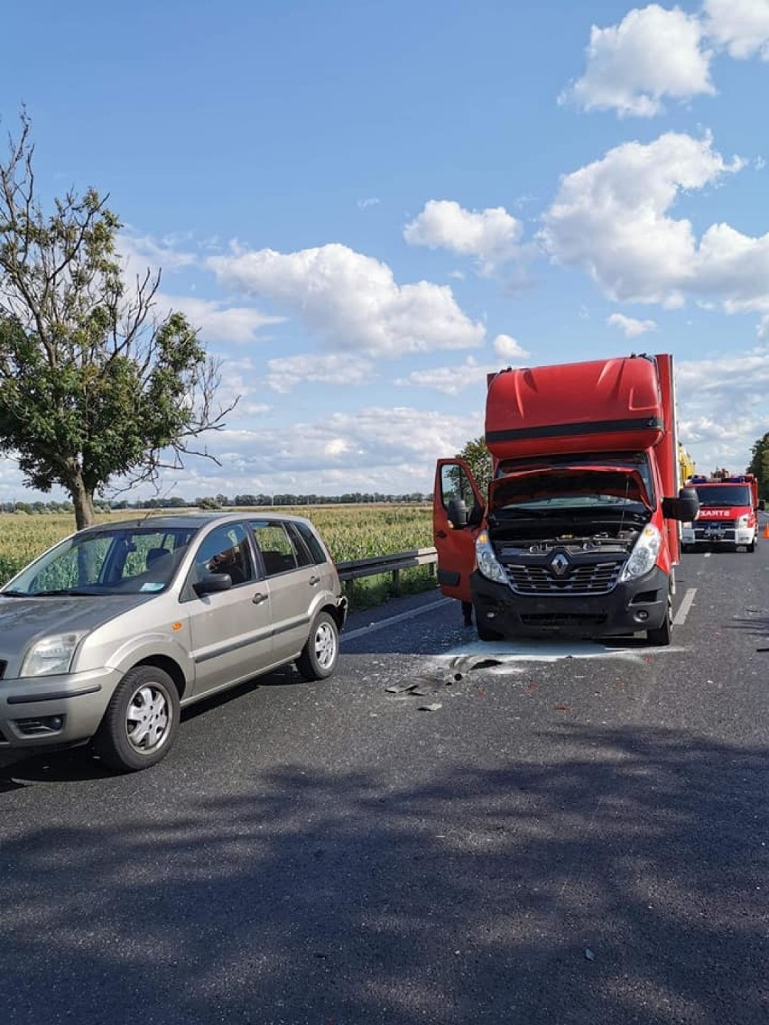 Wypadek w Bogdanowie. Cztery osoby zostały ranne