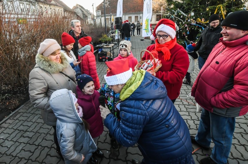 W sobotę na Rynku w Fordonie odbyły się Mikołajki...