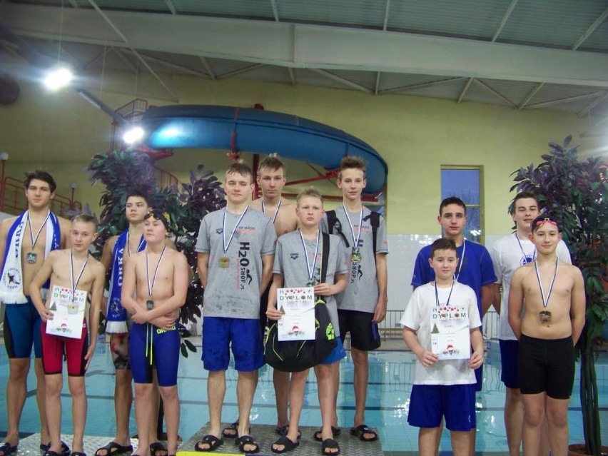 Sukcesy UKP Wodnik Włocławek w świątecznych zawodach pływackich w Ciechanowie [zdjęcia]