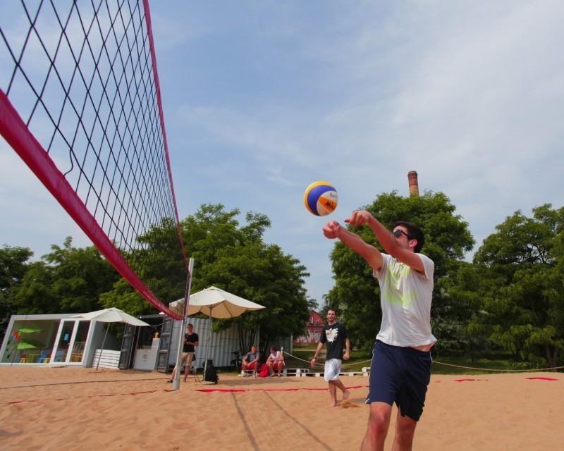 "Siatkarski koniec sesji" na plaży miejskiej