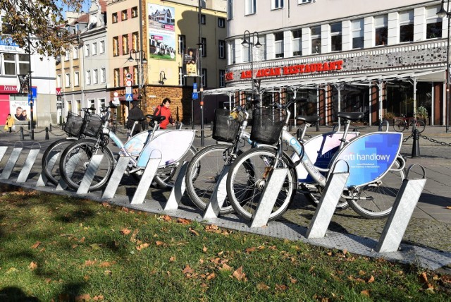 Stacja wypożyczalni rowerów na pl. Wolności była jedną z najpopularniejszych. Ma wrócić w to miejsce po wyborze nowego operatora systemu.