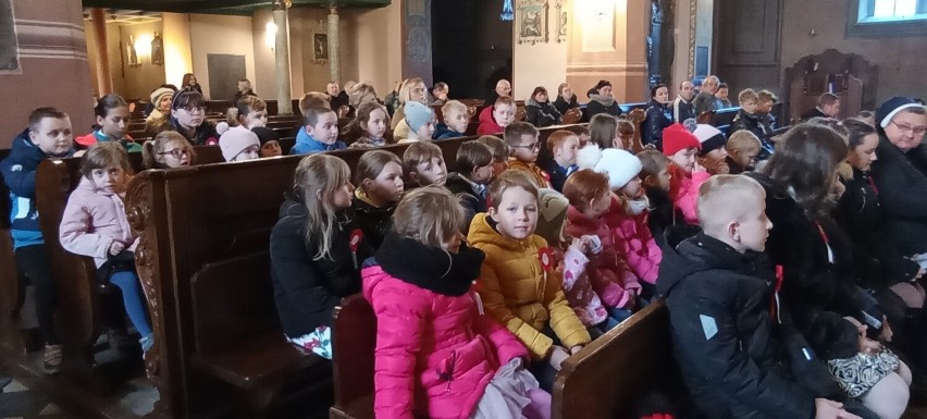 Dzień Patrona w Caritas w Jędrzejowie. Uroczysta msza oraz występy artystyczne dzieci. Zobacz zdjęcia