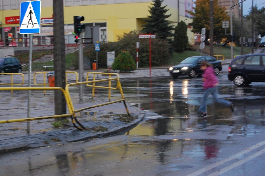 Radny Włodzimierz Mroczkowski alarmuje do drogowców: naprawcie skrzyżowanie