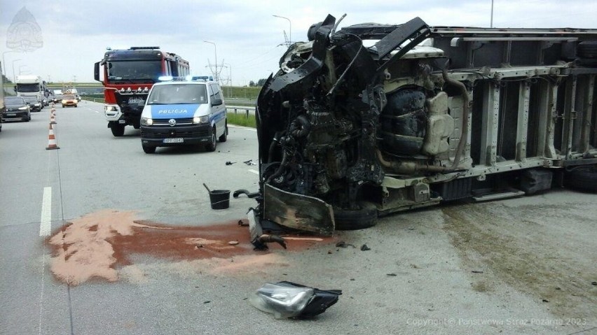 Wypadek na autostradzie A1 w okolicach Radomska