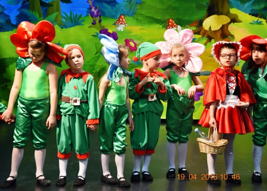 Przedszkole "Puchatek" w Rumi i charytatywne przedstawienie | ZDJĘCIA