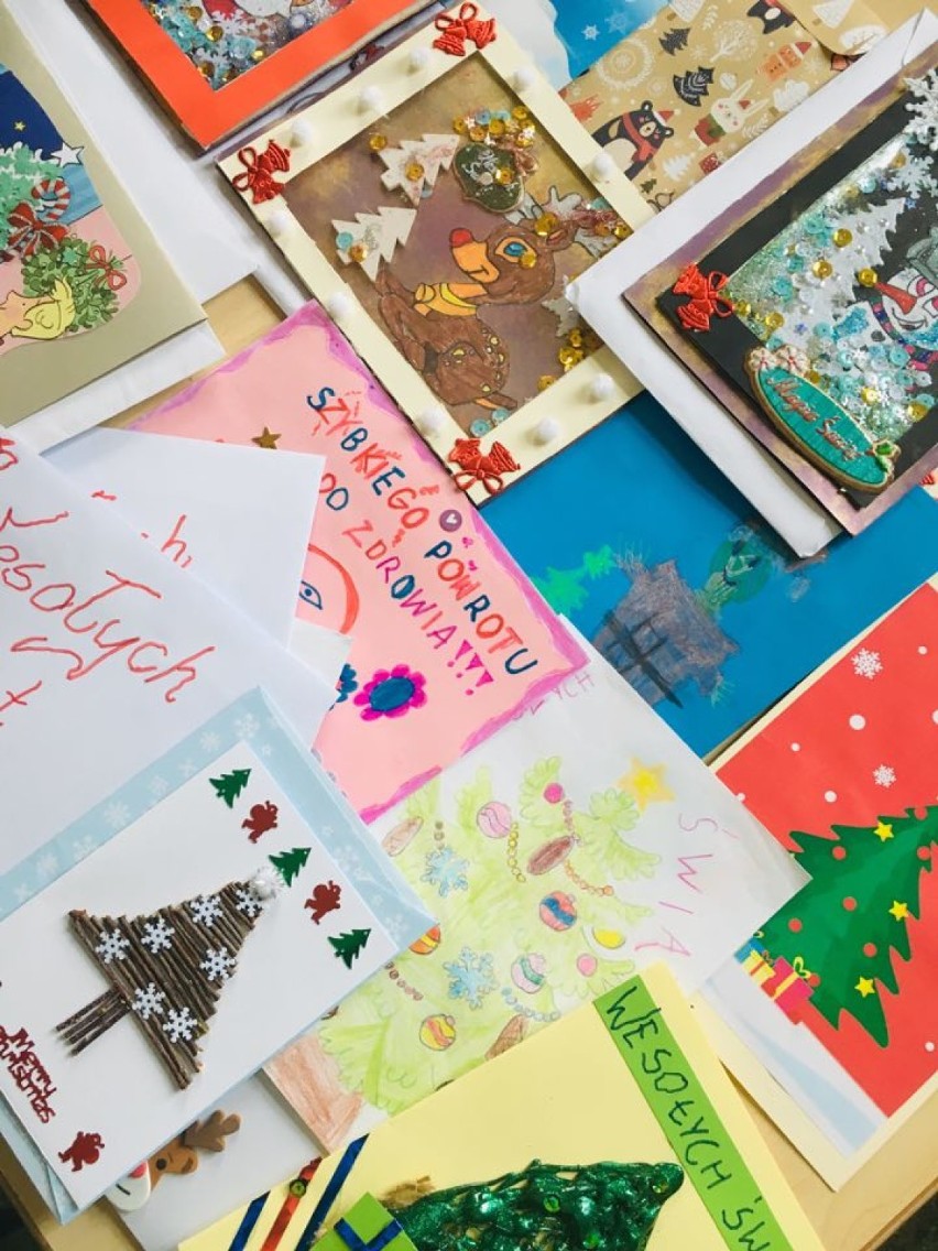 Akcja pisania kartek w grupie 5,6-latków - 19 grudnia 2019.