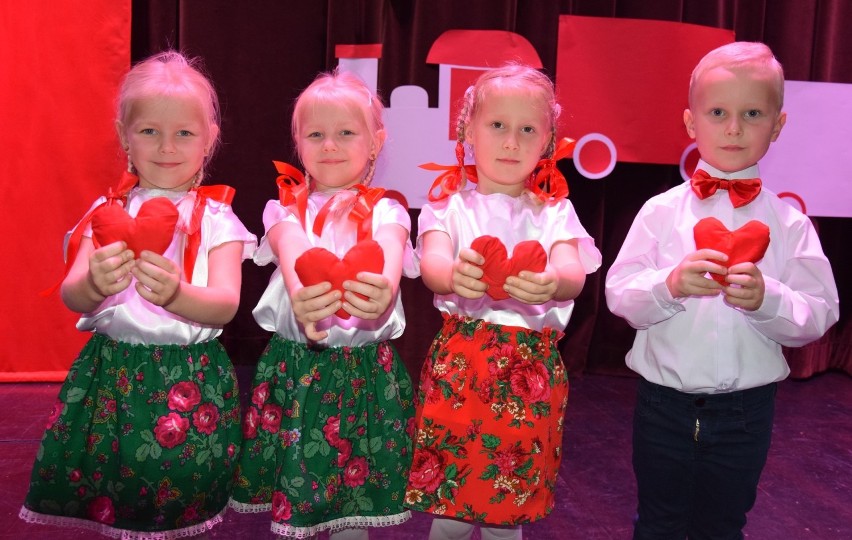 Oświęcimskie przedszkolaki uczciły 100 lat niepodległości
