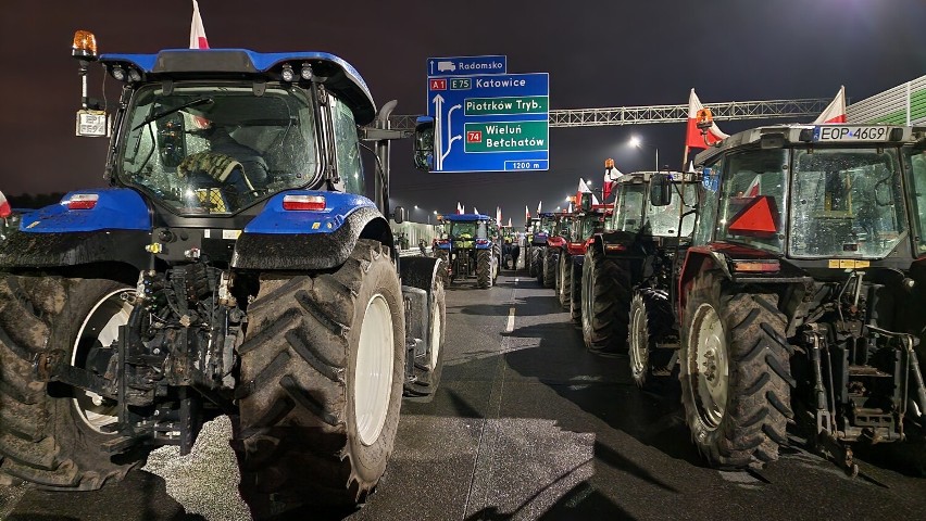 Nocny protest rolników na A1 pod Piotrkowem