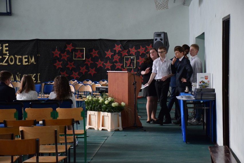 Pożegnanie maturzystów z Liceum Ogólnokształcącego w Obornikach