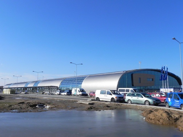 Port lotniczy w Modlinie ma być oddany do użytku wiosną 2012...