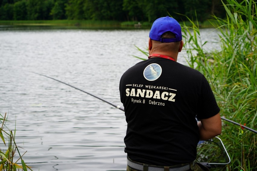 PZW "Sandacz" przeprowadził zawody wędkarskie nad jeziorem Staw Miejski w Debrznie