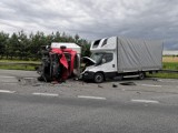 Wypadek na Drodze Krajowej nr 10  w Suminie. Zderzyły się dwa dostawcze auta