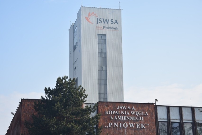 Ranny górnik w KWK Pniówek w Pawłowicach. Doszło do wypadku na kopalni, lądował śmigłowiec LPR