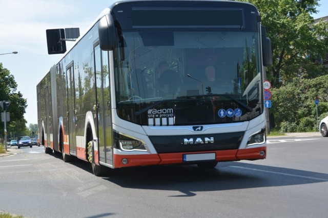 W poniedziałek 14 sierpnia autobusy w Radomiu pojadą według sobotnich rozkładów.